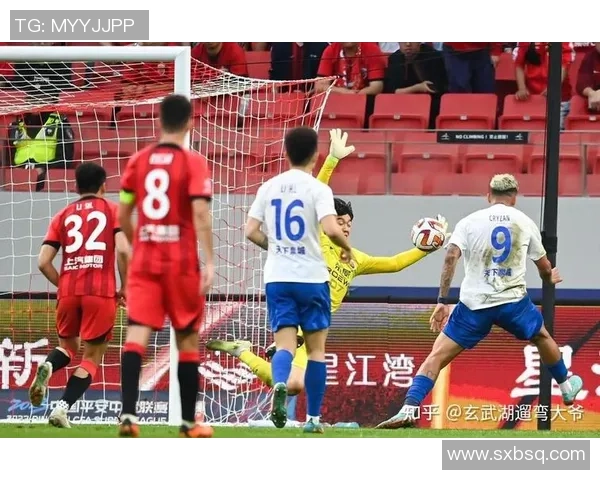 山东泰山迎战上海海港巅峰对决再燃中超冠军悬念